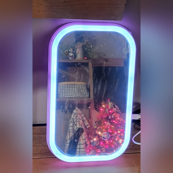 NWOT ULTA Makeup Caddy W/ Light Up Mirror - Picture 4 of 7
